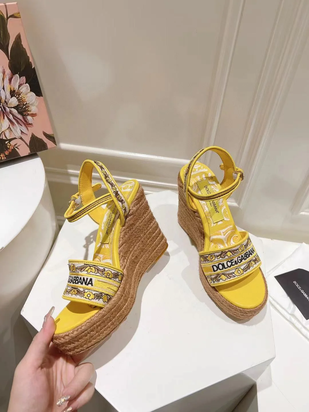 Tailored Dolce Gabbana Sandals 22929