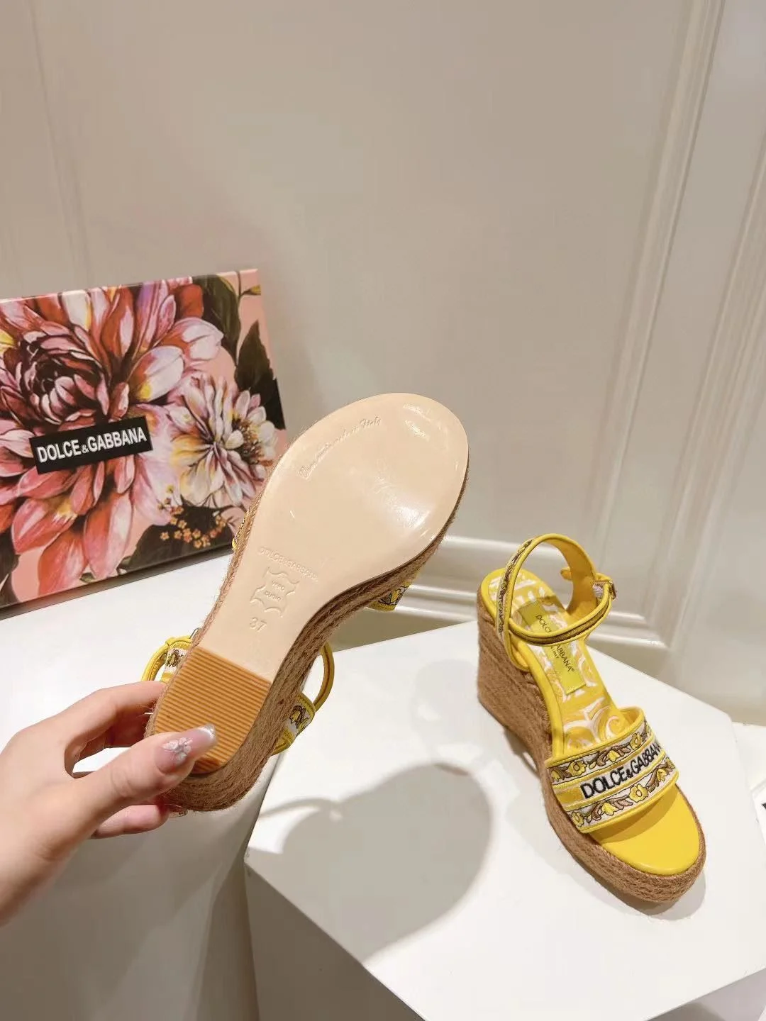 Tailored Dolce Gabbana Sandals 22929