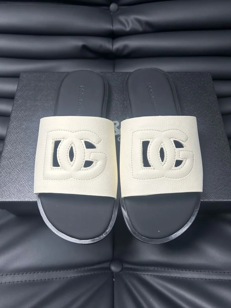 Versatile Dolce Gabbana Slippers 22822