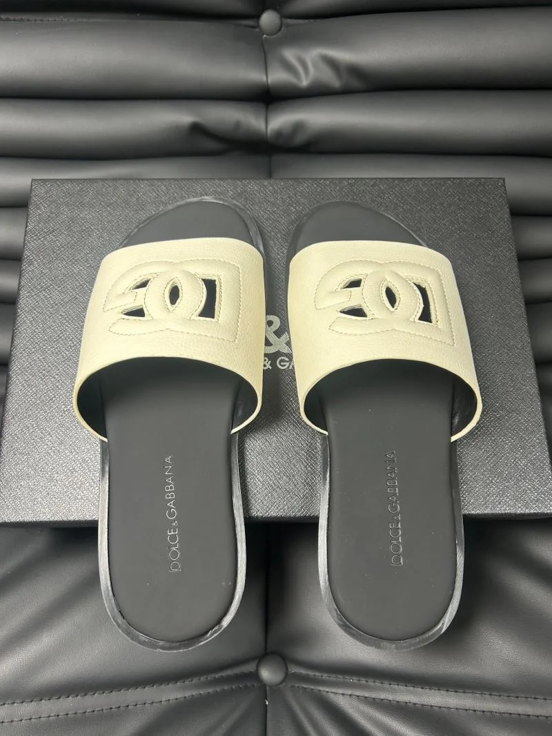 Versatile Dolce Gabbana Slippers 22822