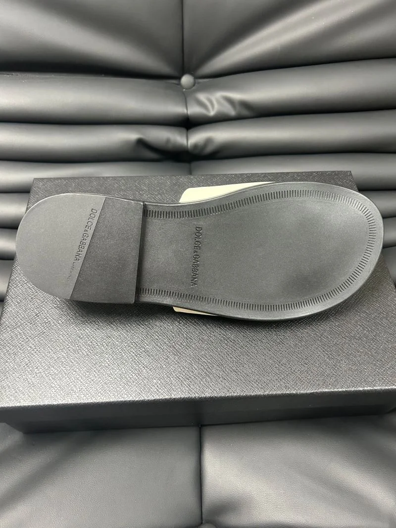 Versatile Dolce Gabbana Slippers 22822