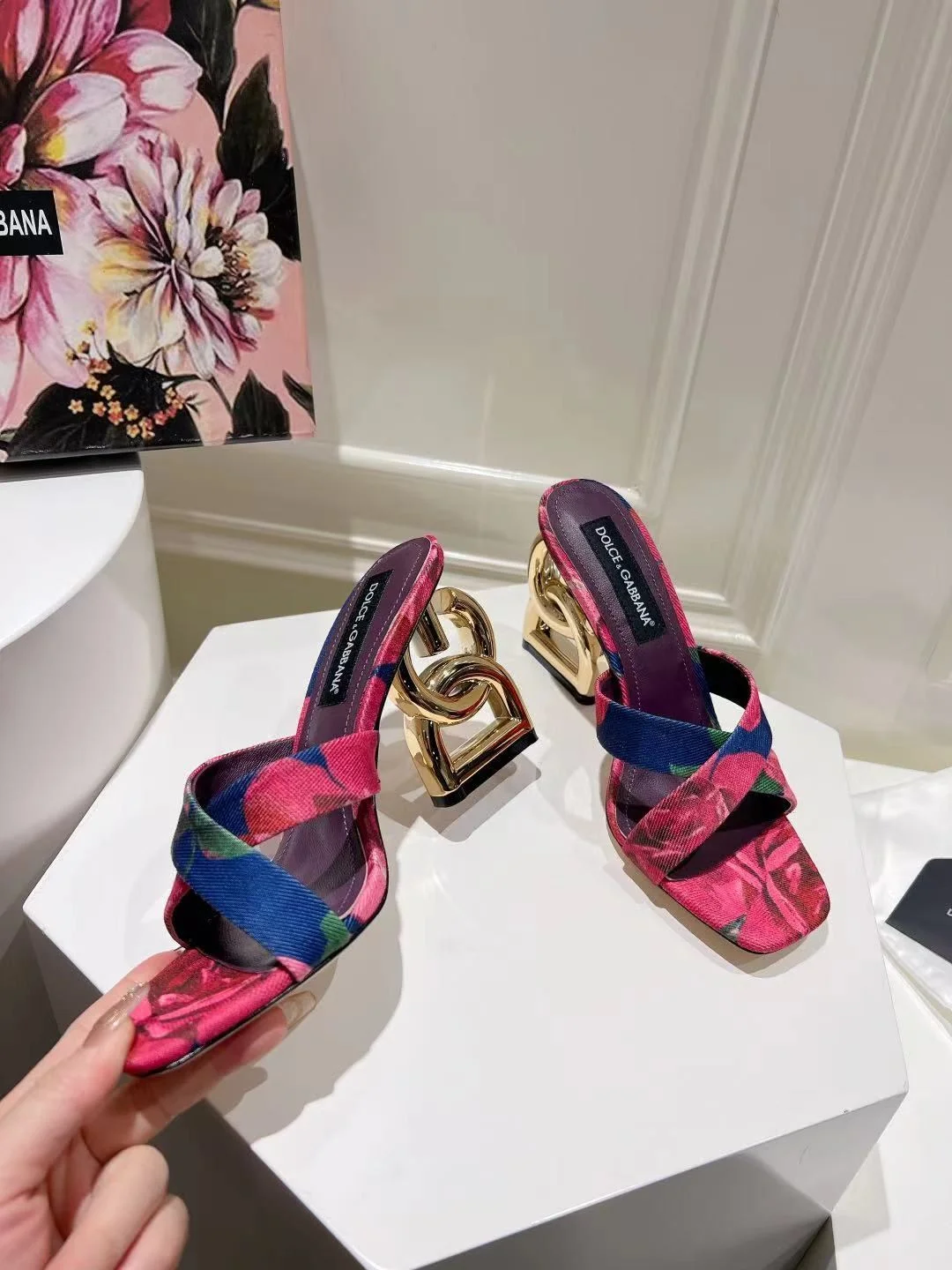 Dolce Gabbana Slippers Durable 22943