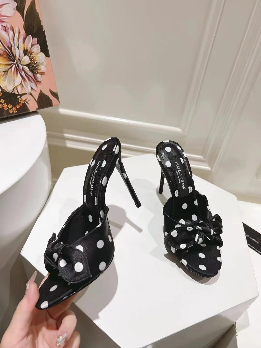 Comfortable Dolce Gabbana Slippers 22944