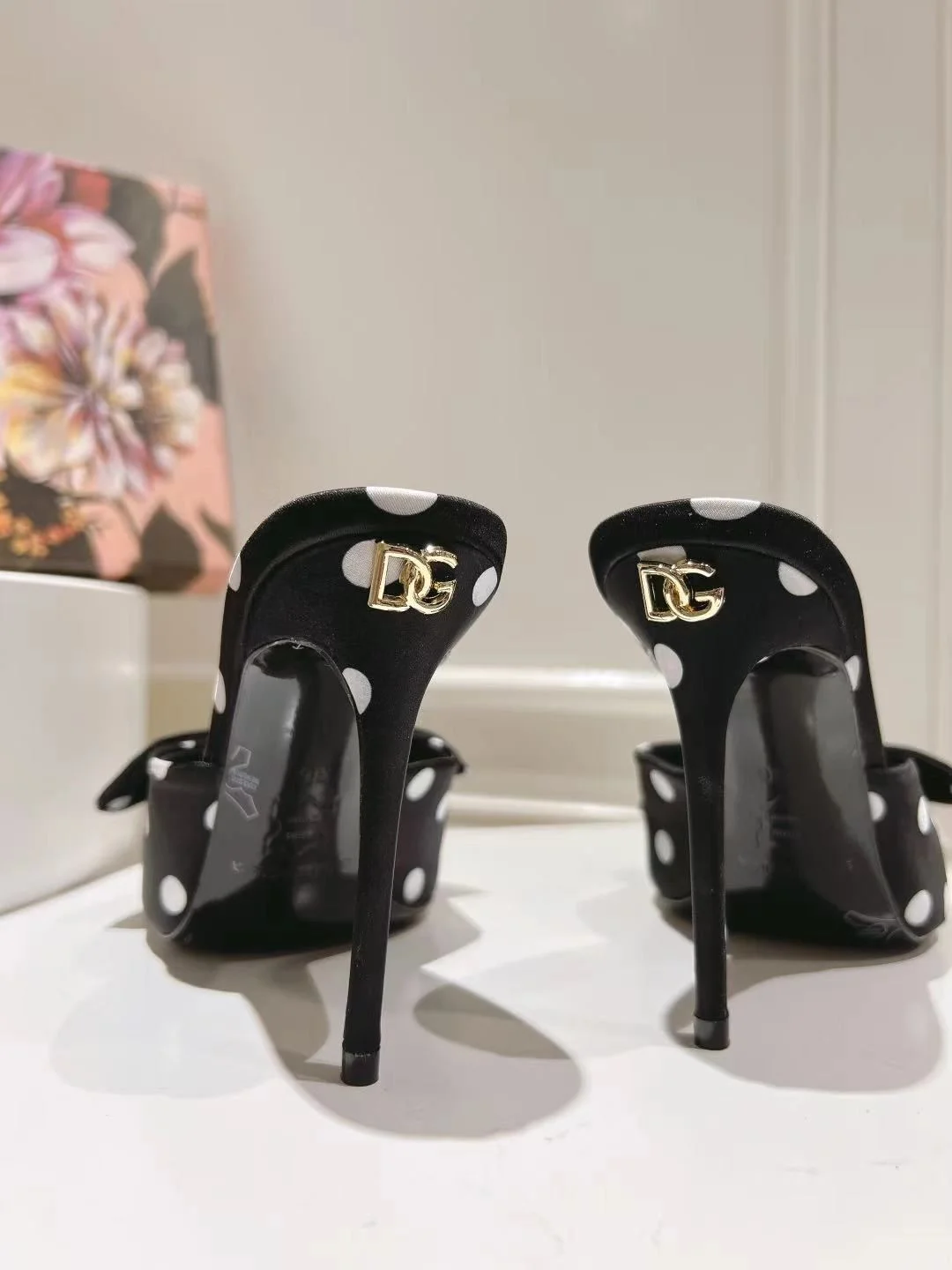 Comfortable Dolce Gabbana Slippers 22944
