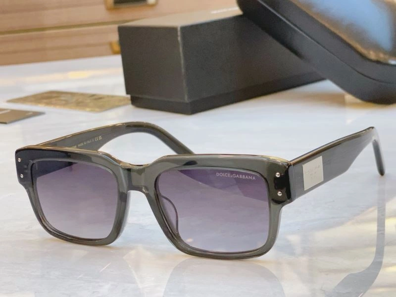 Fashionable Dolce Gabbana Sunglasses 279158