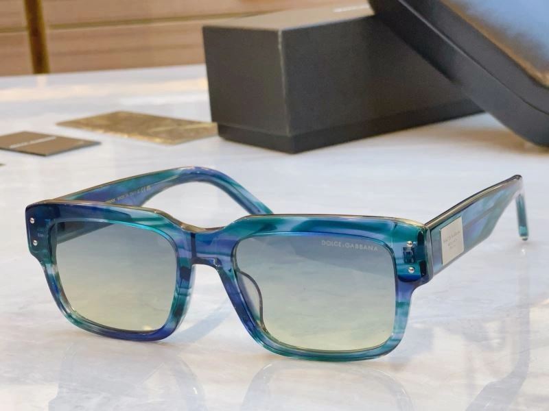Fashionable Dolce Gabbana Sunglasses 279158
