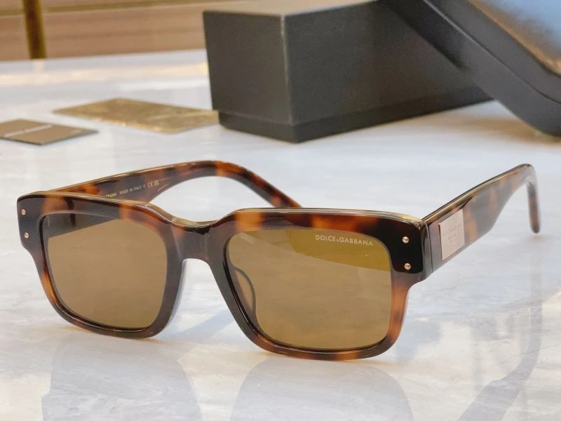 Fashionable Dolce Gabbana Sunglasses 279158