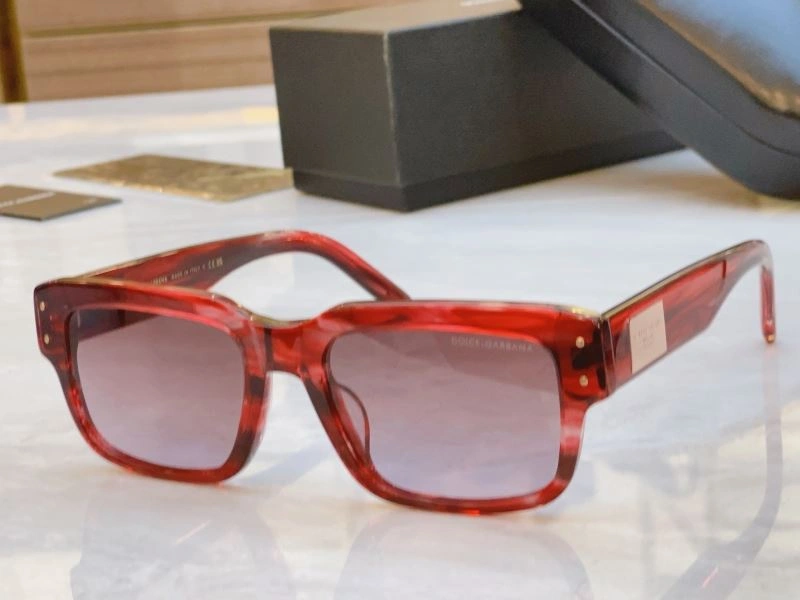 Fashionable Dolce Gabbana Sunglasses 279158