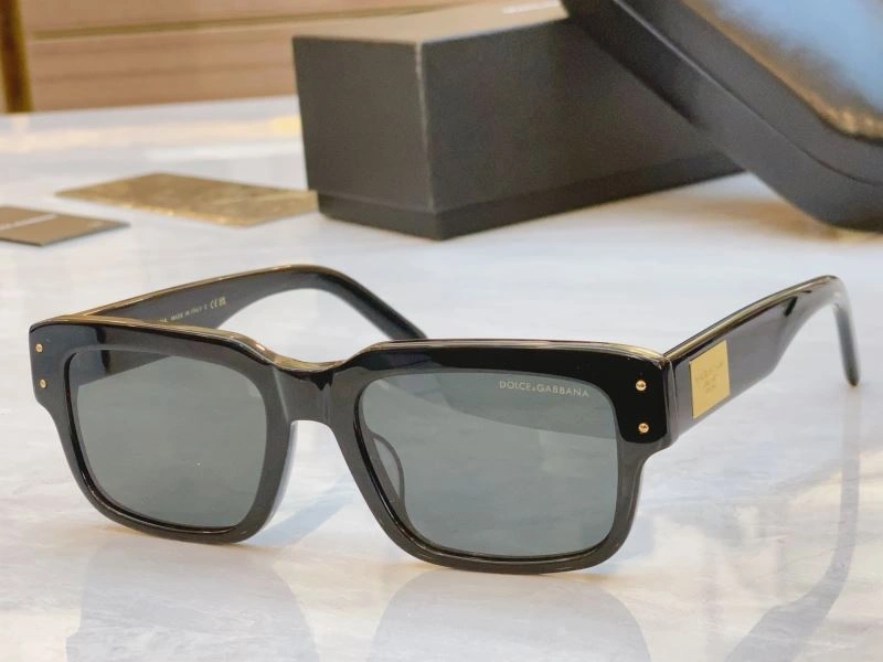Fashionable Dolce Gabbana Sunglasses 279158