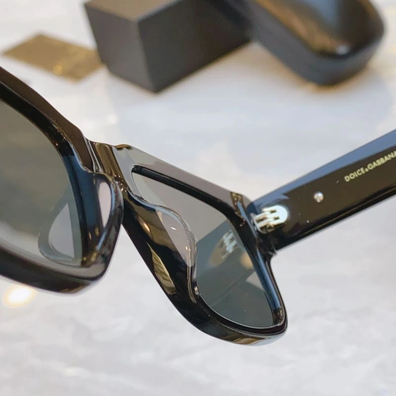 Fashionable Dolce Gabbana Sunglasses 279158