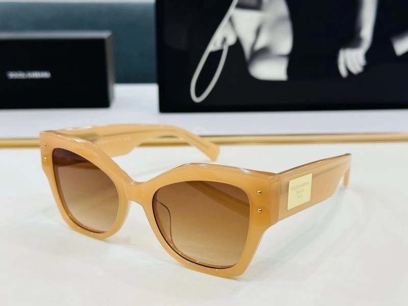 Contemporary Dolce Gabbana Sunglasses 279148
