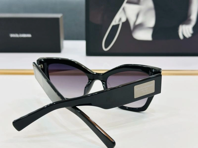 Contemporary Dolce Gabbana Sunglasses 279148