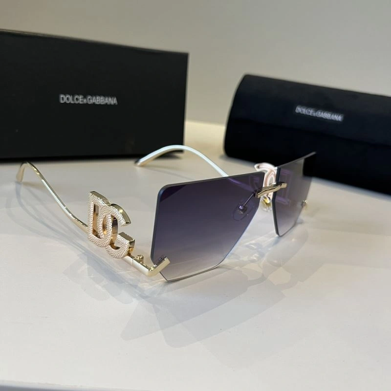 Sophisticated Dolce Gabbana Sunglasses 279113