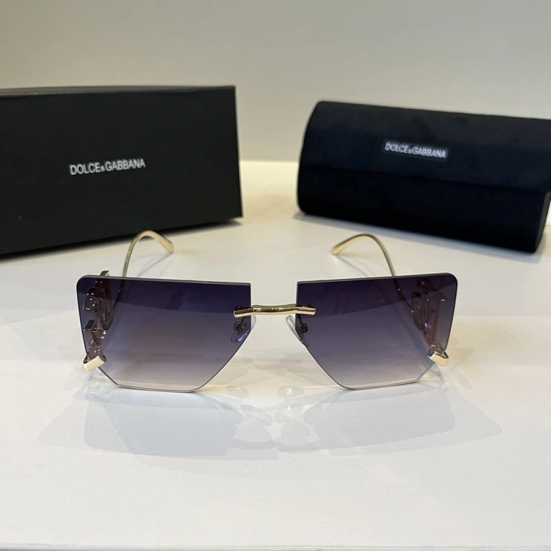 Sophisticated Dolce Gabbana Sunglasses 279113