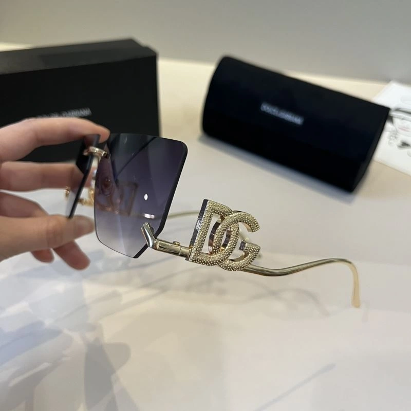 Sophisticated Dolce Gabbana Sunglasses 279113
