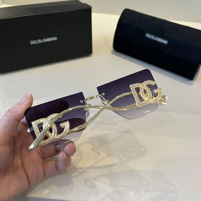Sophisticated Dolce Gabbana Sunglasses 279113