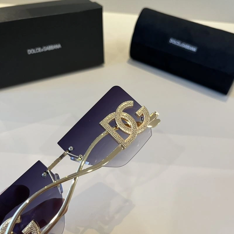 Sophisticated Dolce Gabbana Sunglasses 279113