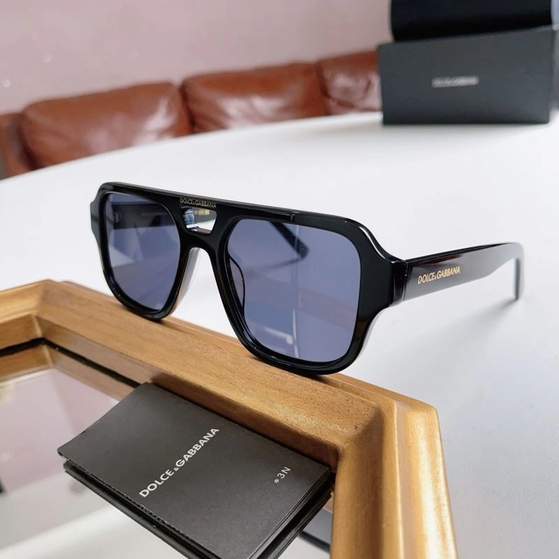 Practical Dolce Gabbana Sunglasses 279170