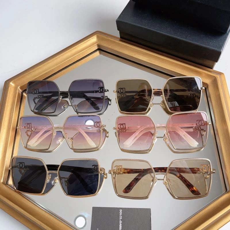 Snug Dolce Gabbana Sunglasses 279154