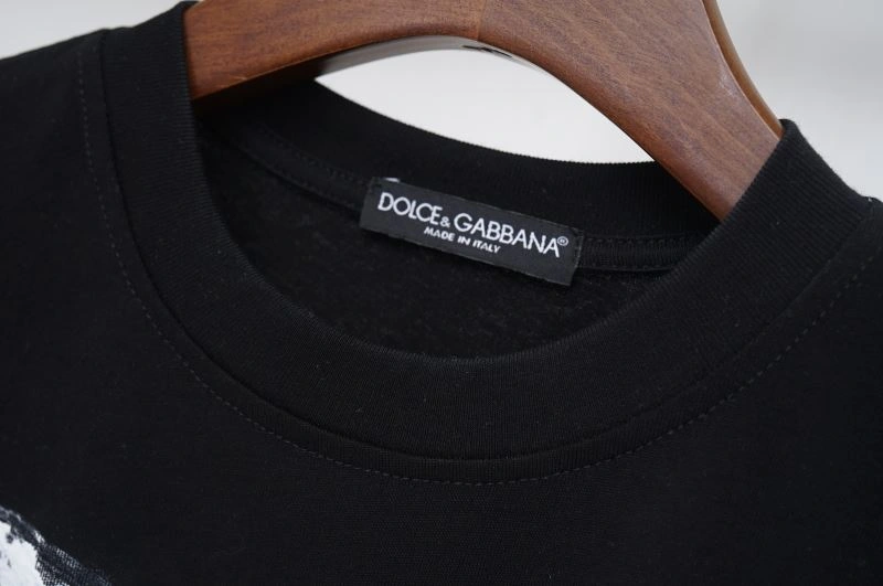 Sleek Dolce Gabbana T-Shirts 119405