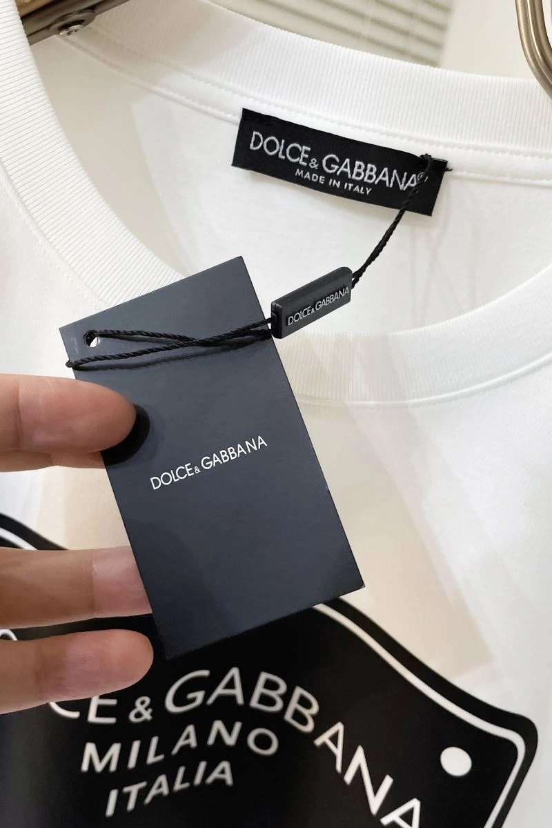 Dolce Gabbana T-Shirts TimelessDesign 120148