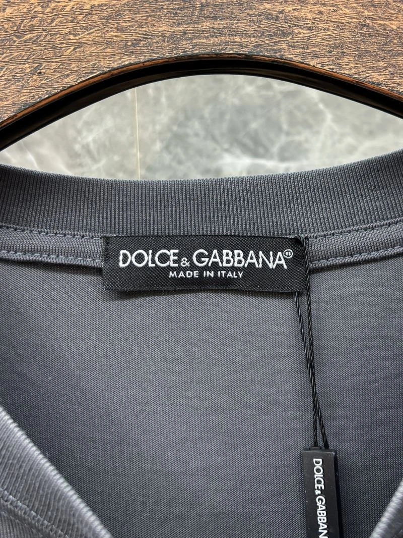 Vibrant Dolce Gabbana T-Shirts 120022