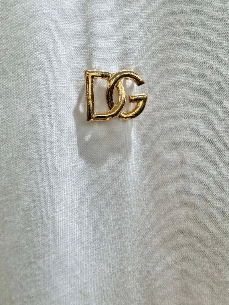 Sleek Dolce Gabbana T-Shirts 119208