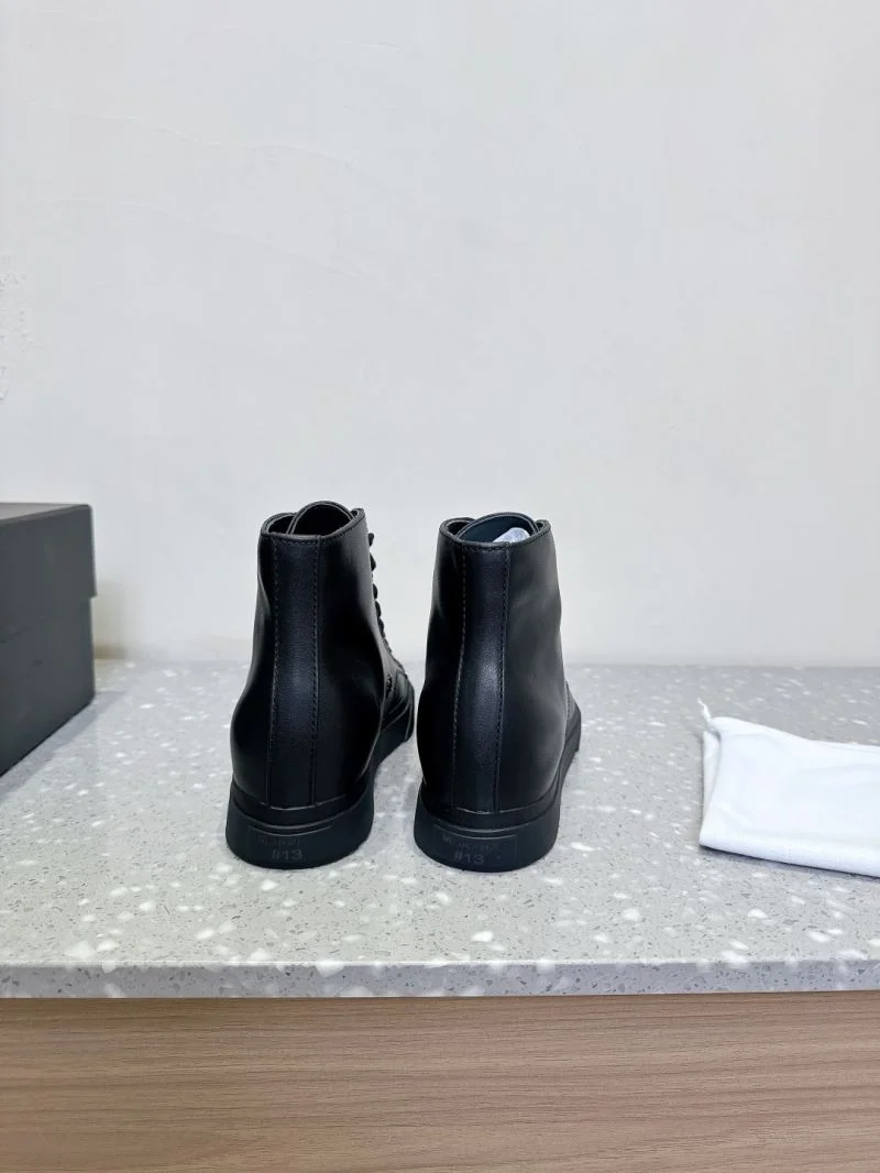 Supportive Dymonlatry Shoes 10115