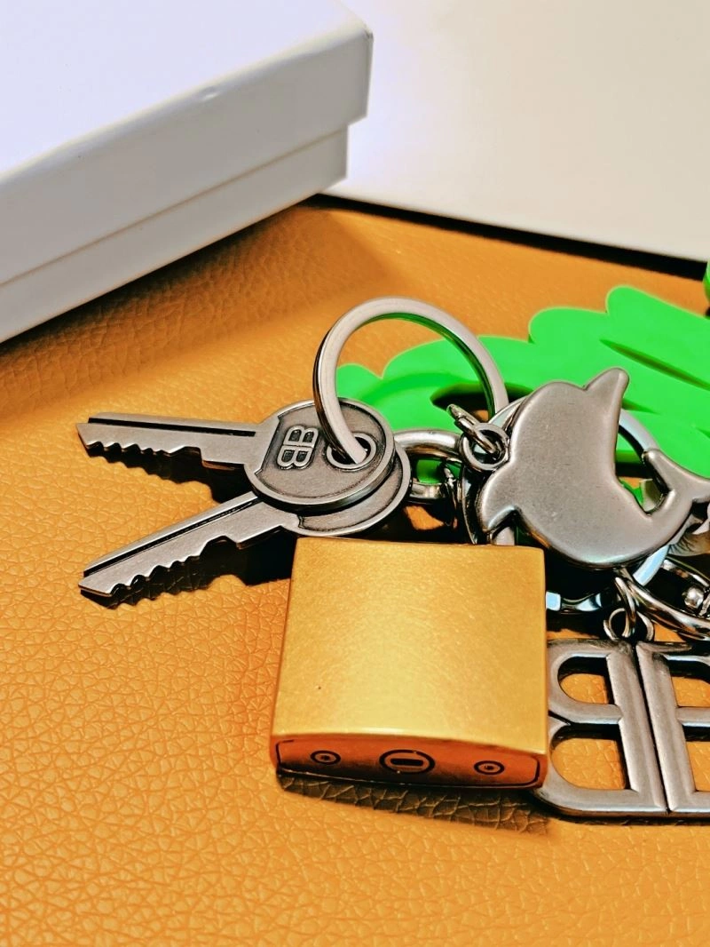 SportInspired GoldenBalenciaga Keychain - Luxury Accessory 70130