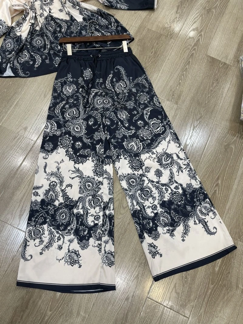 Ermenegildo Zegna Long Suits GoAnywhere 151805