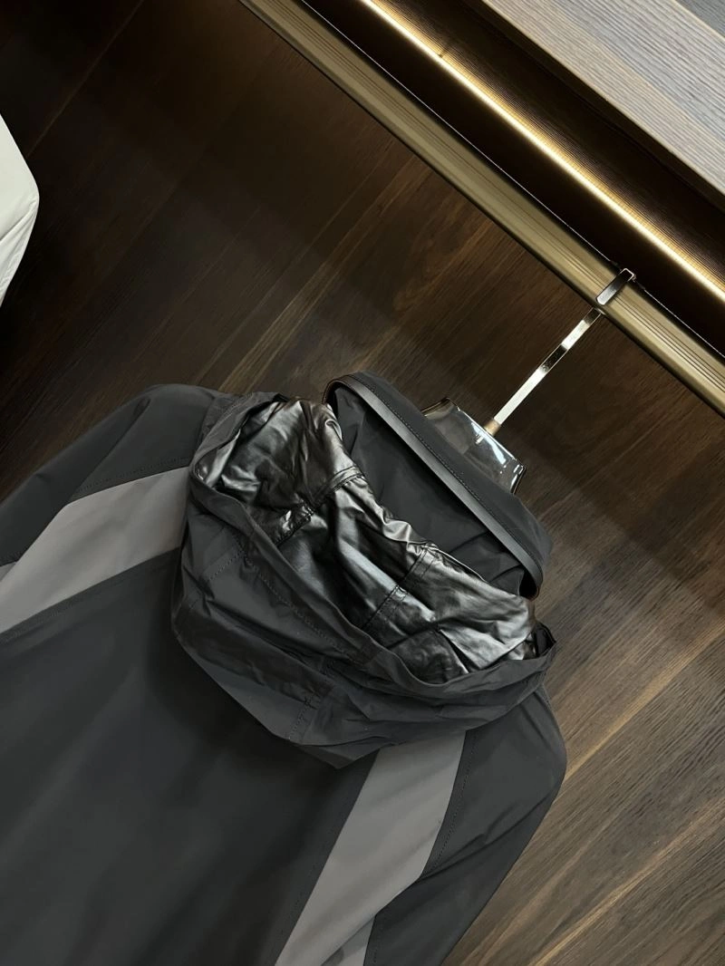 Fashionable Ermenegildo Zegna Outwear 160779