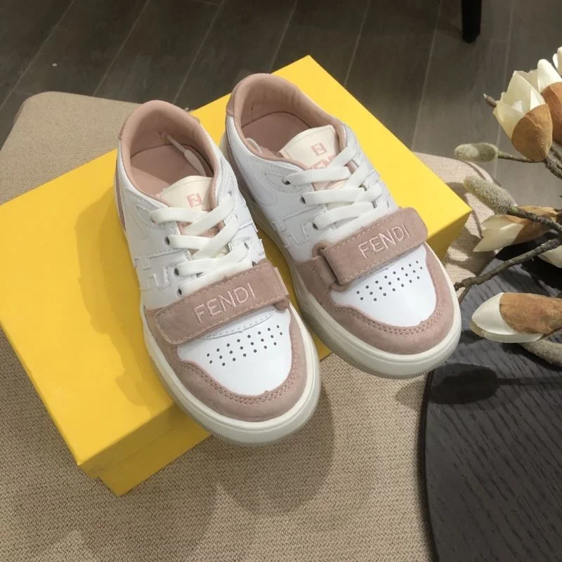 Trendy FENDI SHOES 29779