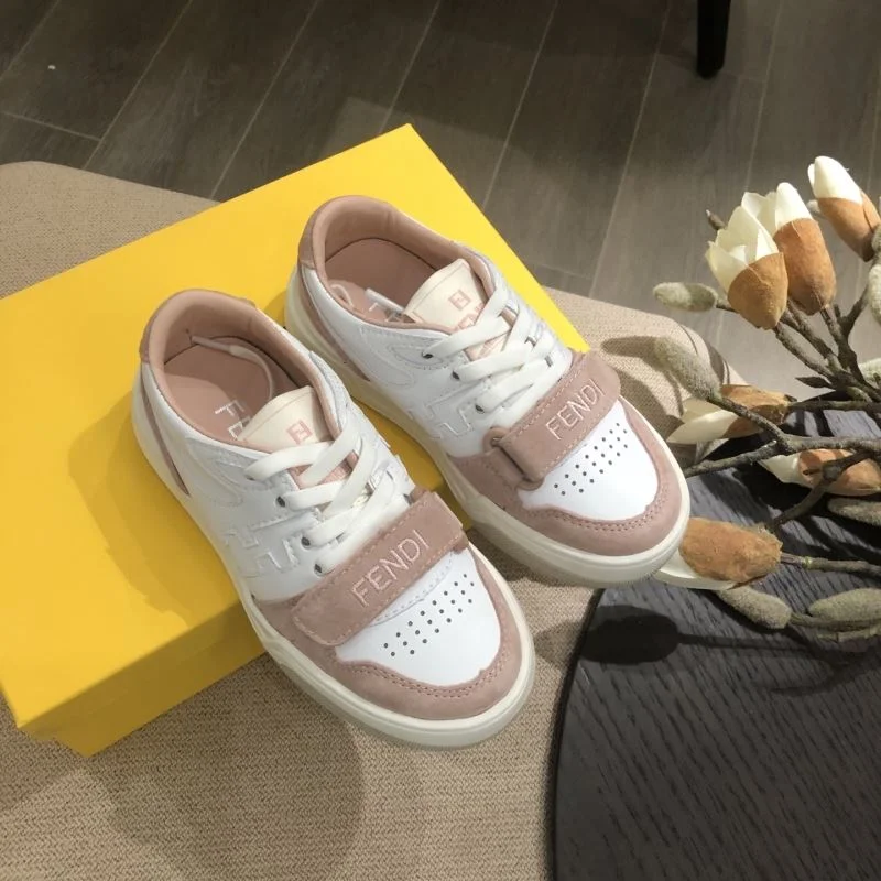 Trendy FENDI SHOES 29779