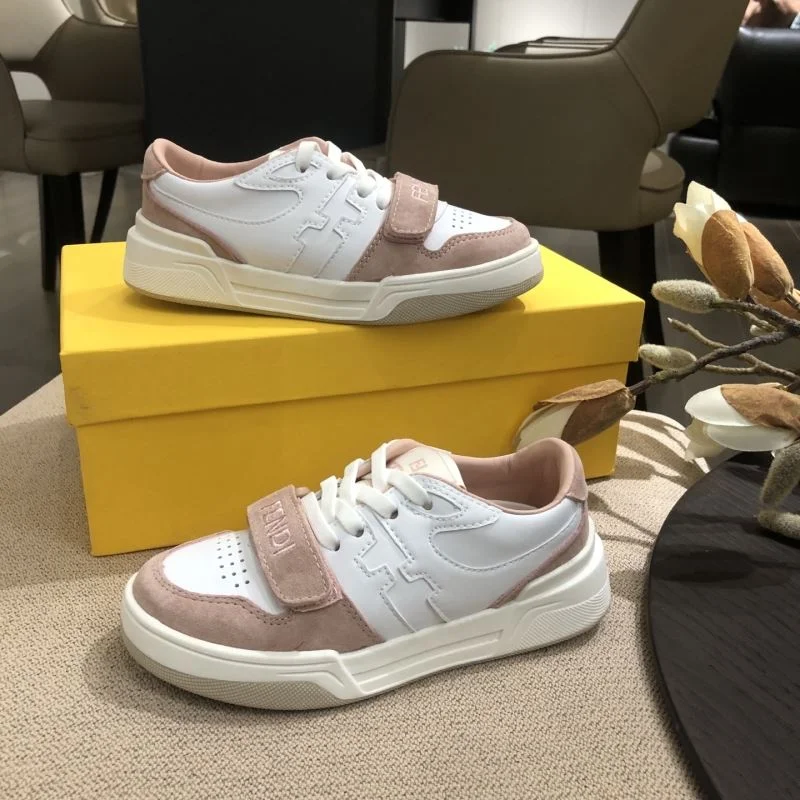 Trendy FENDI SHOES 29779