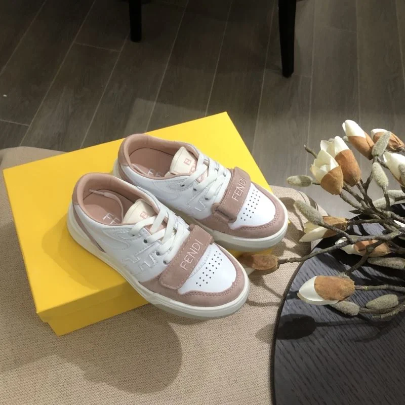 Trendy FENDI SHOES 29779
