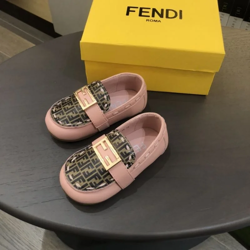 Comfortable FENDI SHOES 29768