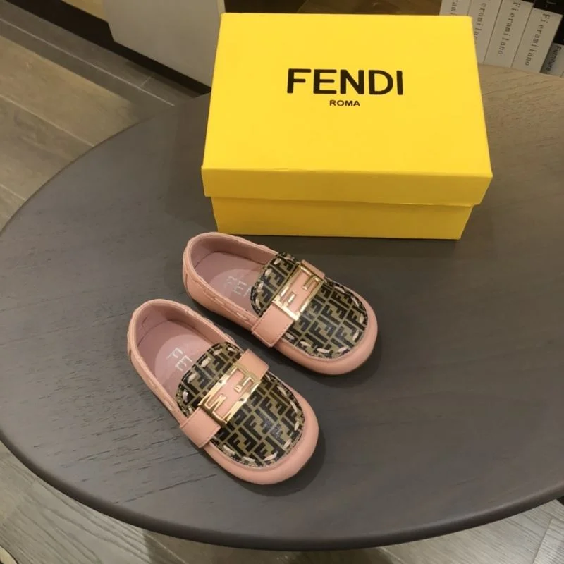 Comfortable FENDI SHOES 29768