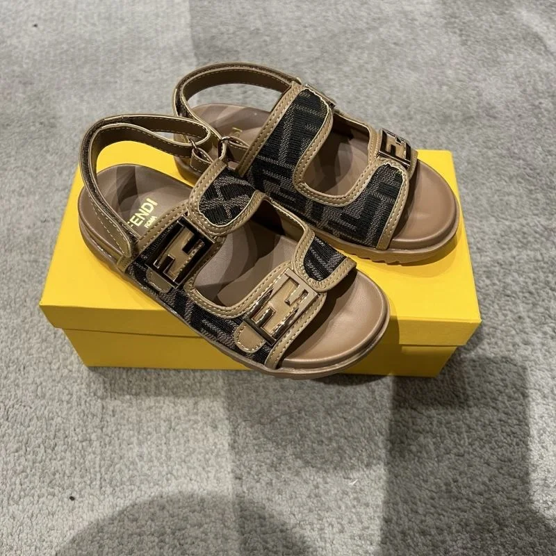 Casual FENDI SHOES 29769