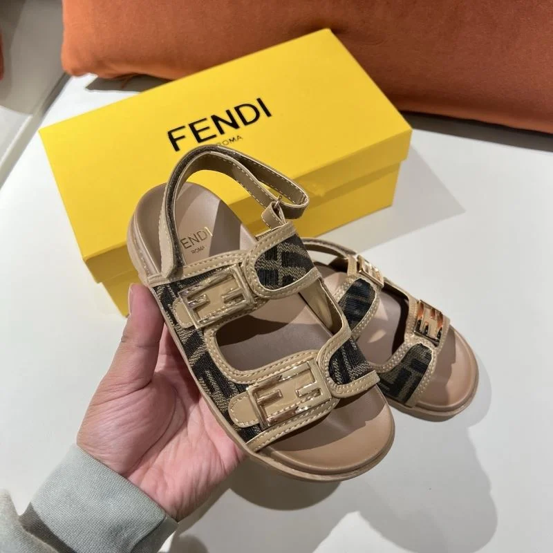 Casual FENDI SHOES 29769