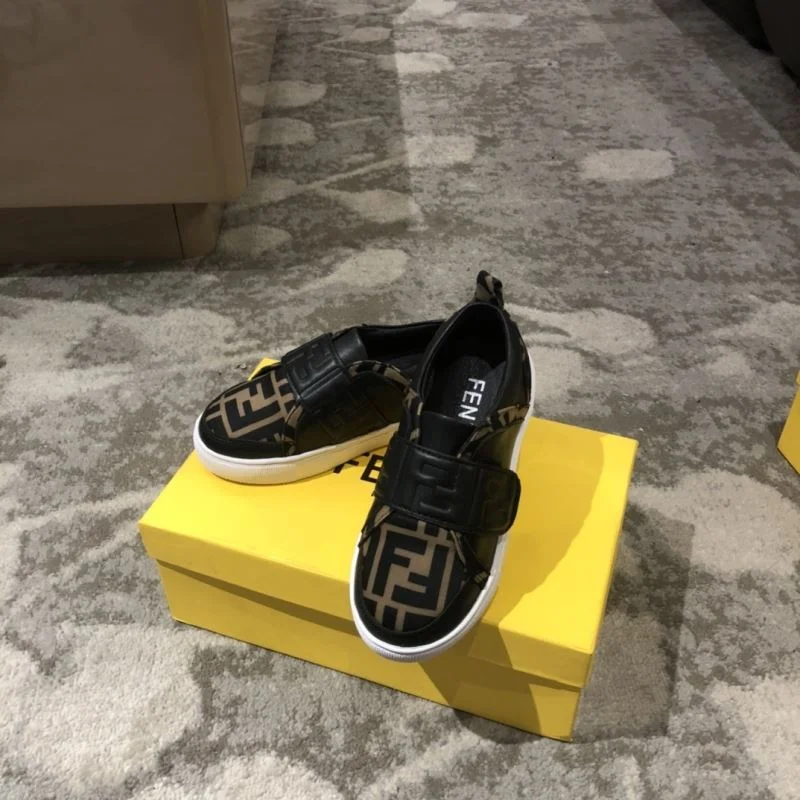 Compact FENDI SHOES 30214