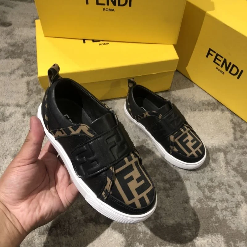 Compact FENDI SHOES 30214