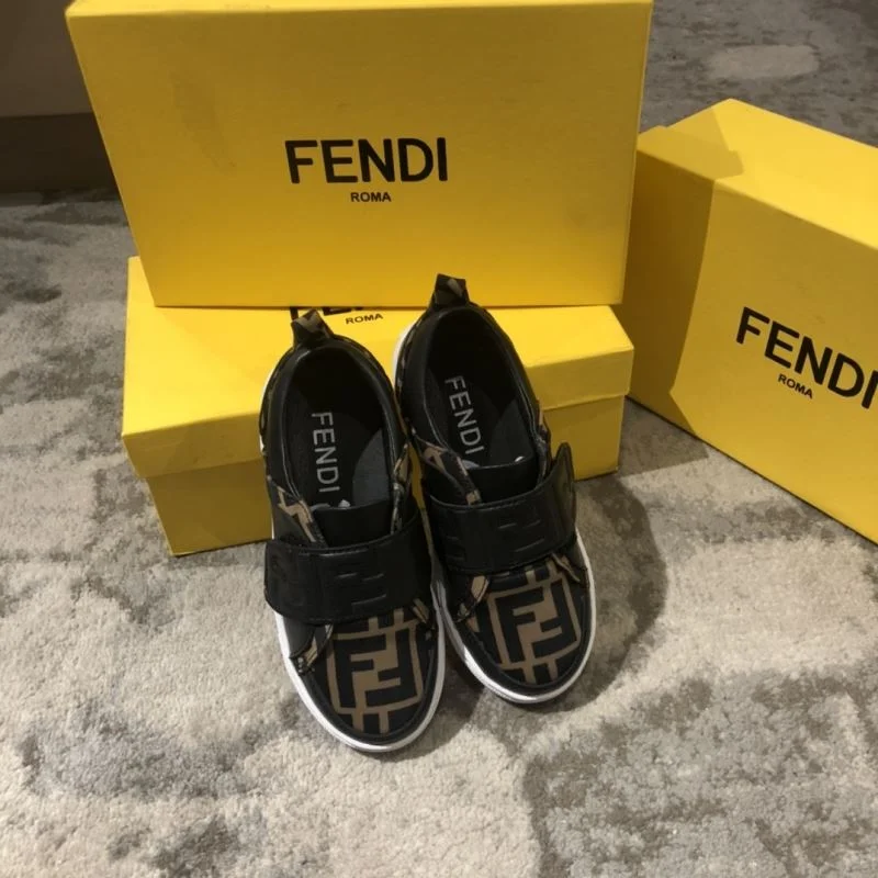 Compact FENDI SHOES 30214