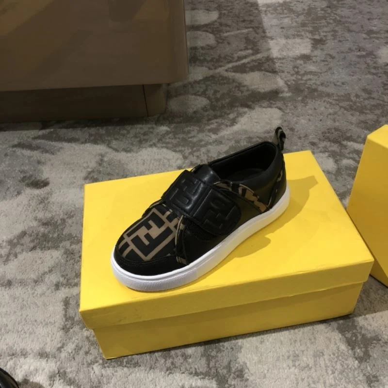 Compact FENDI SHOES 30214