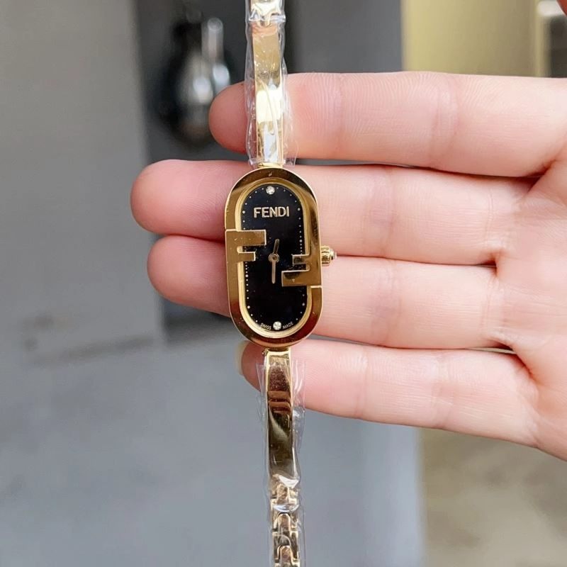 Sporty FENDI Watches 182187