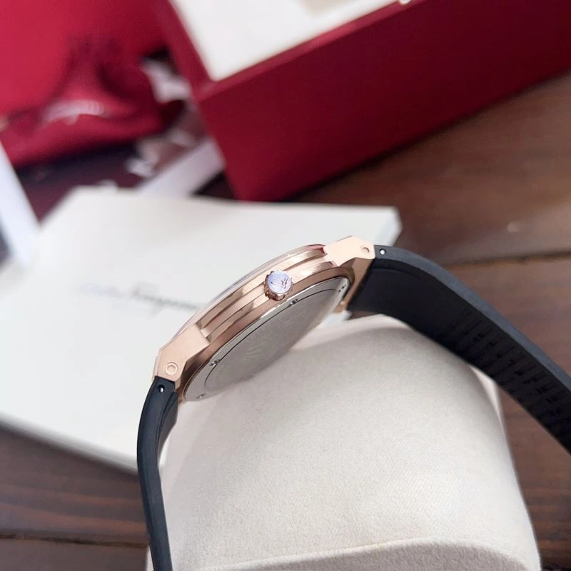 FERRAGAMO Watches Comfortable 182386
