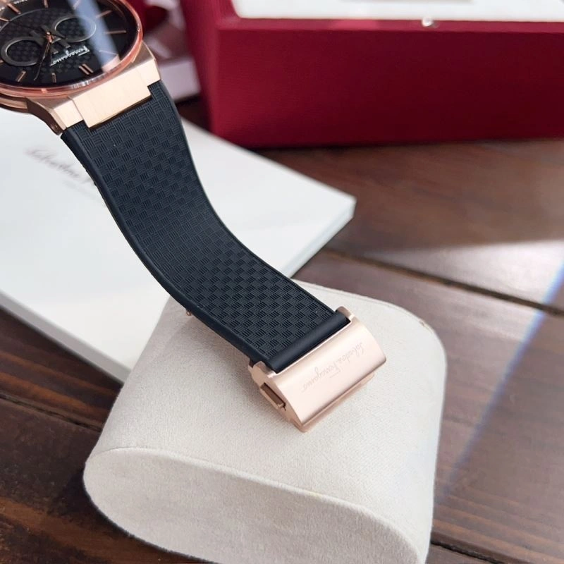 FERRAGAMO Watches Comfortable 182386
