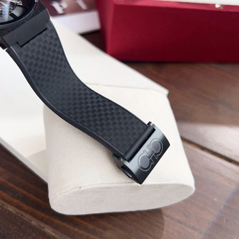 FERRAGAMO Watches TechFriendly 182379