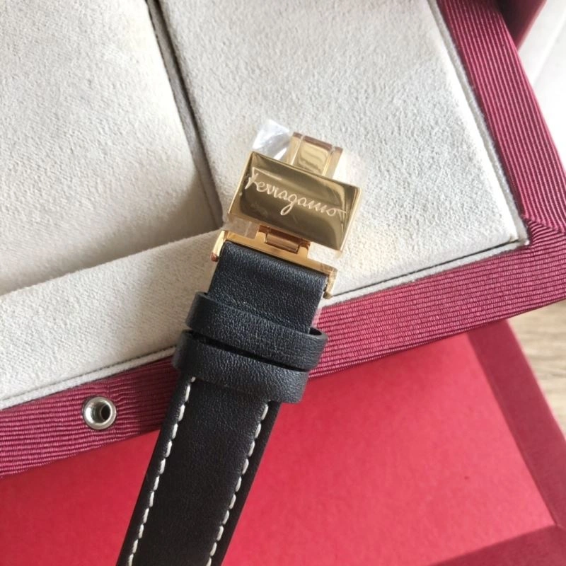 FERRAGAMO Watches Popular 182370