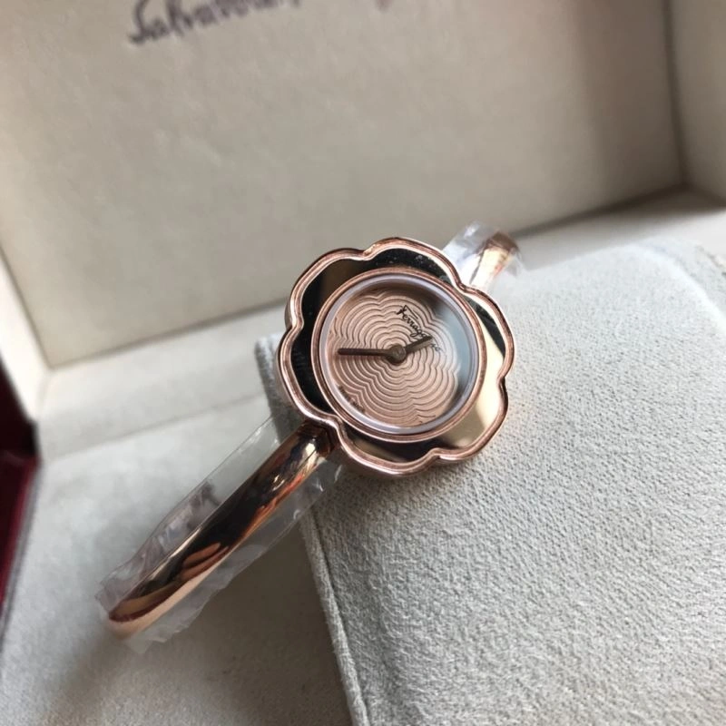 FERRAGAMO Watches Durable 182354