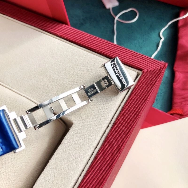 FERRAGAMO Watches Durable 182357